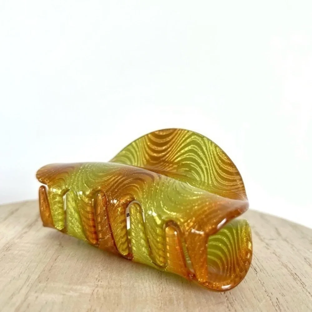 Urban Outfitters | Claw Clip | Green & Orange